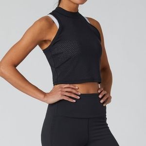 NEW BALANCE cropped mesh tee